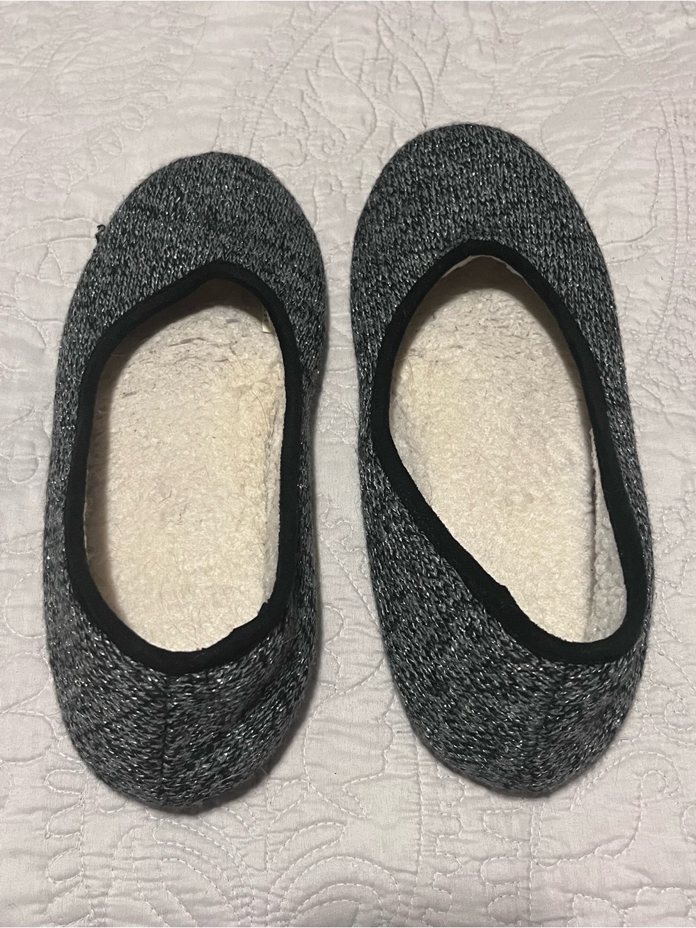 Women's Grey & Black Knit Slippers